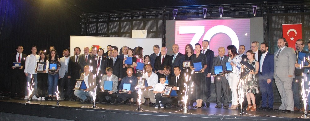 Bgcden İhaya İki Ödül