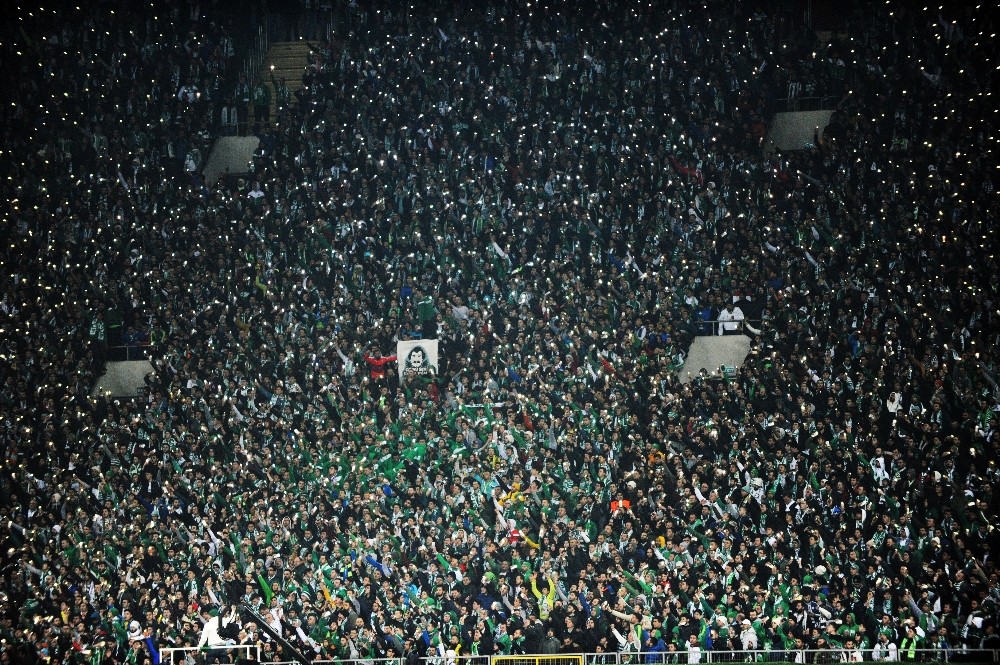 Bursasporlu Taraftarlar Beşiktaş Maçına Yoğun İlgi Gösteriyor