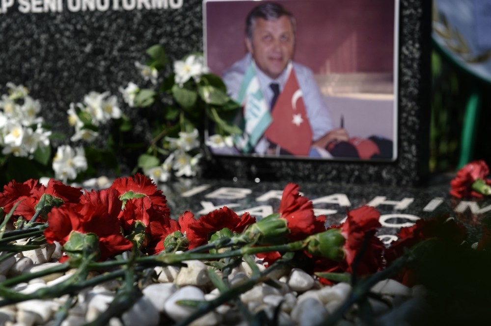 Bursasporun Efsane Başkanı Dualarla Anıldı