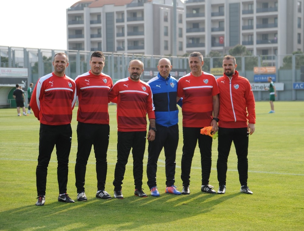 Bursasporun Yeni Teknik Direktörü İlk Antrenmanına Çıktı