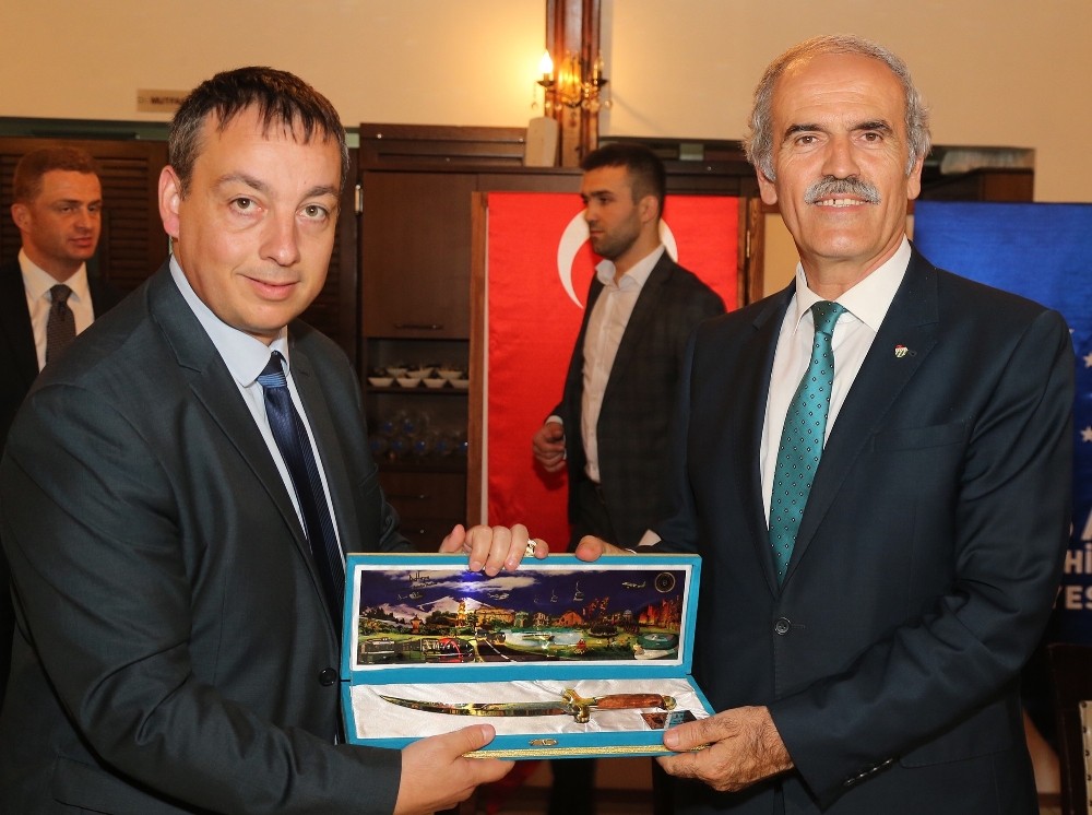 Büyükşehire Tarih Başkenti Kardeş