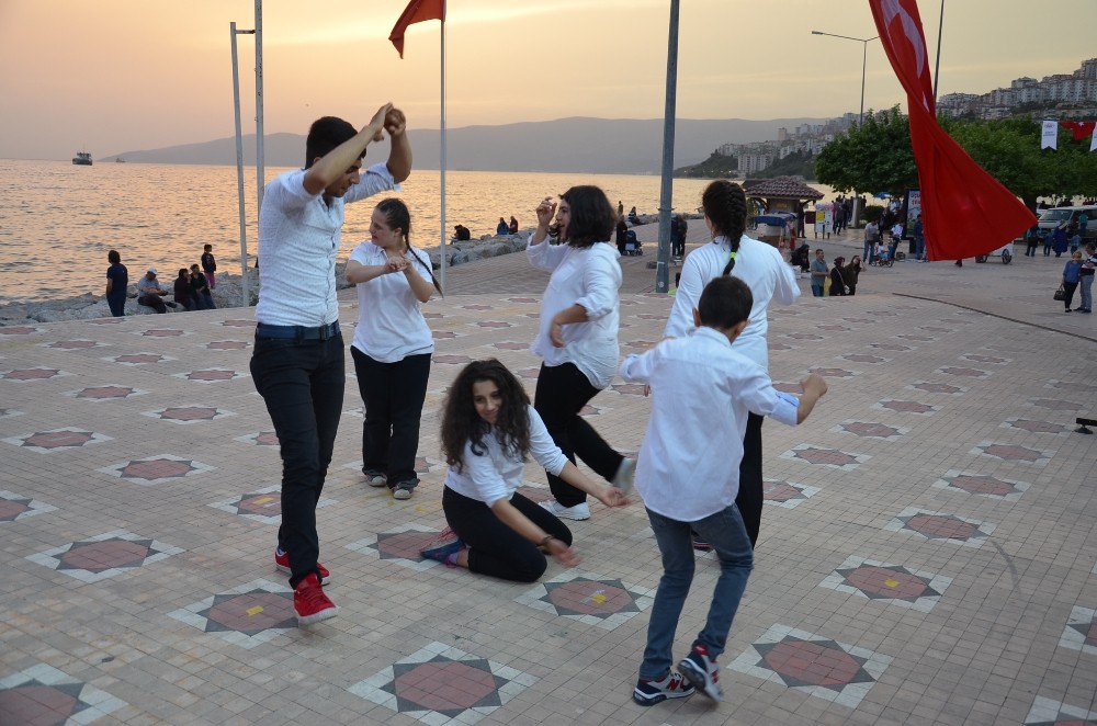 Gemlikte Şenlik Coşkusu