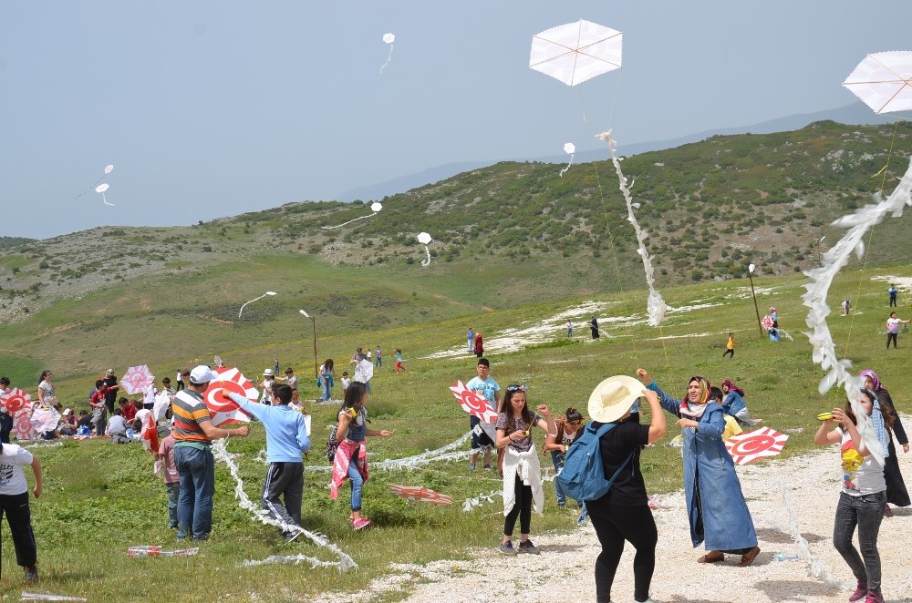 Gökyüzü Şenlendi