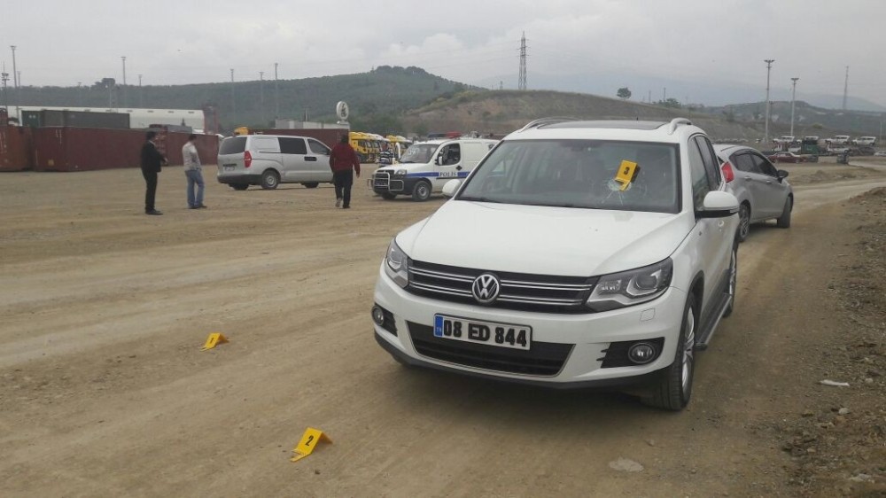 Gümrük Muhafaza Amirine Taşlı Saldırı