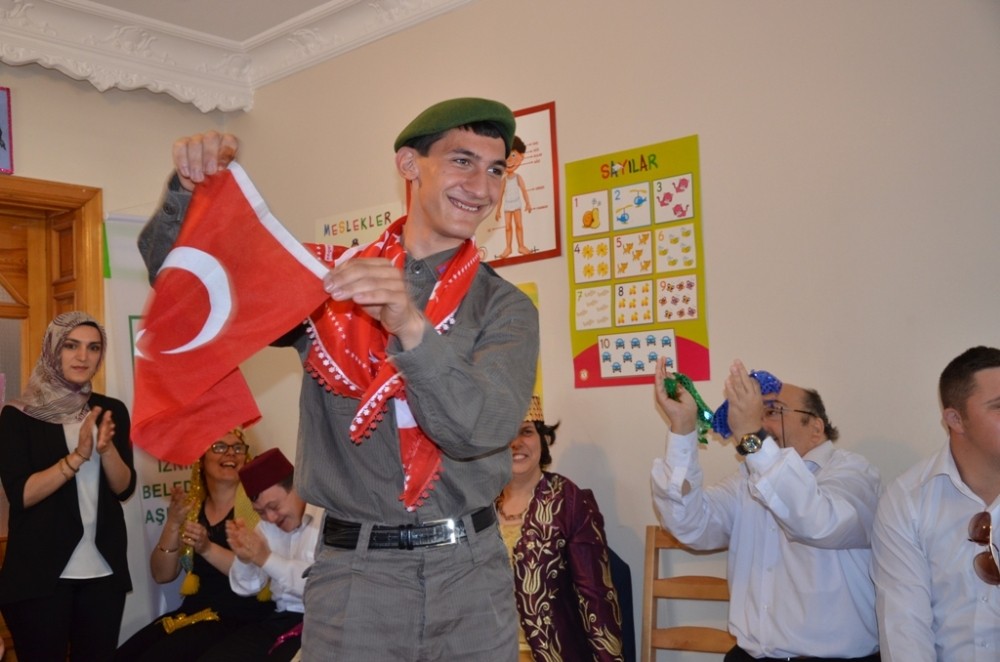 İznikte Engelliler Haftasında Anlamlı Kutlama