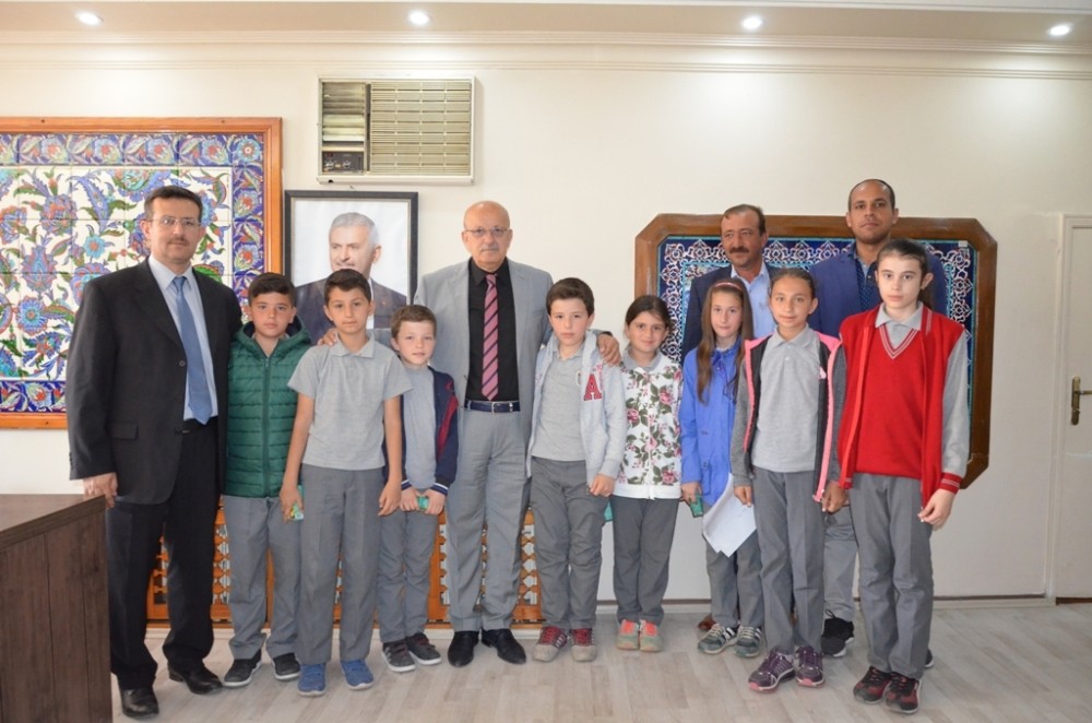 Minikler Okulları İçin Başkanın Kapısını Çaldı