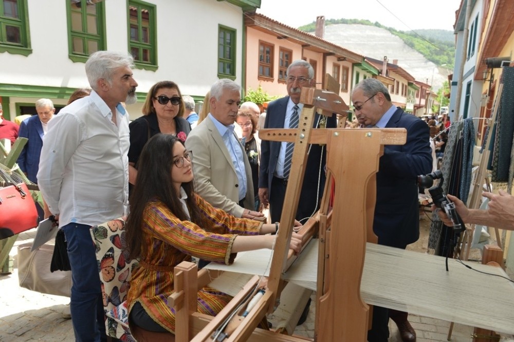 Miside İpeğin Yolculuğu