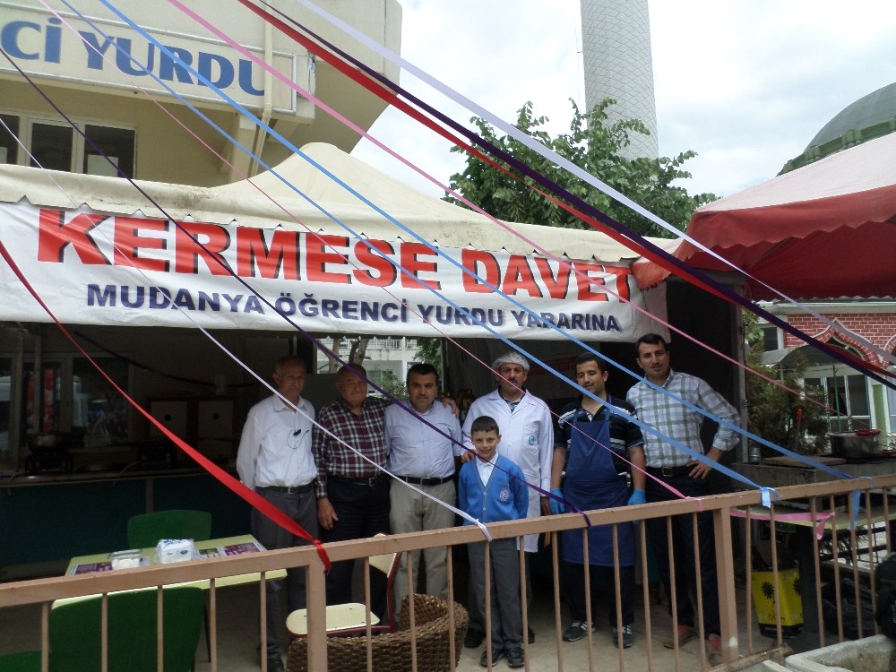 Mudanya Öğrenci Yurdundan Öğrenciler Yararına Kermes