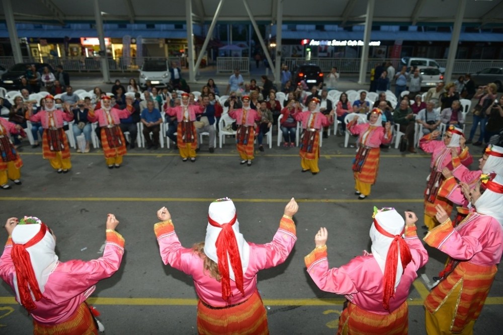 Nilüfer Agora Çarşısında “Yaza Merhaba Şenliği”