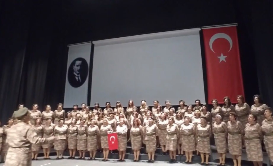 Nilüfer Kadın Korosundan Mehmetçiğe Anneler Günü Marşı