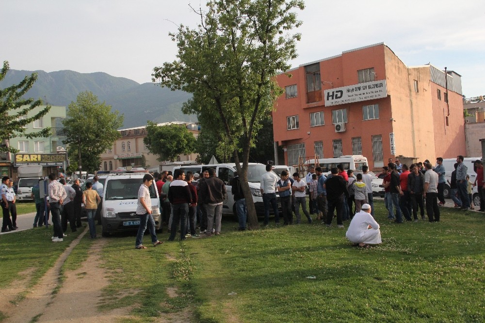 (Özel Haber) Yolun Karşısına Geçerken Aracın Çarptığı 8 Yaşındaki Çocuk Hayatını Kaybetti