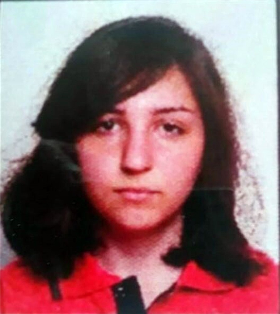 Sınıfta Öğrencilerin Gözü Önünde Öldürülen Liseli Kızın Cenazesi Otopsiye Kaldırıldı