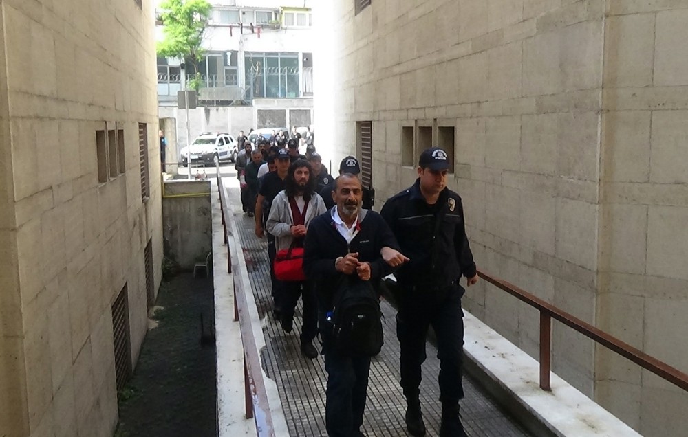 Sosyal Medyadan Pkk Propagandası Yapan 8 Kişi Tutuklandı