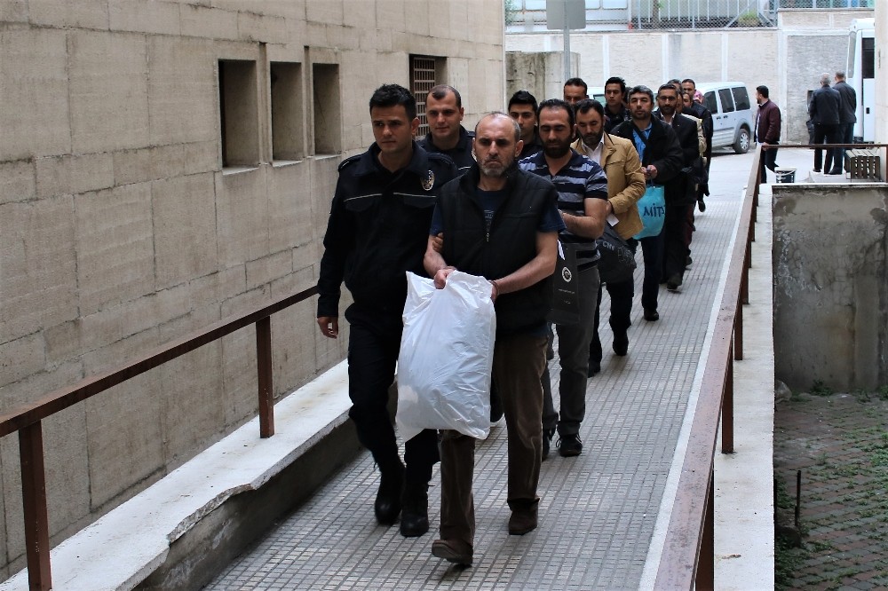 Toplantı Yaparken Gözaltına Alınan Fetöcüler Adliyeye Sevk Edildi