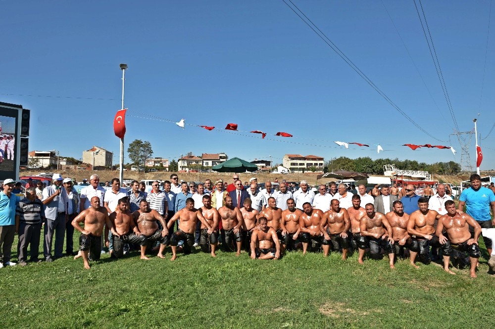 Yalıntaşta Güreş Zamanı