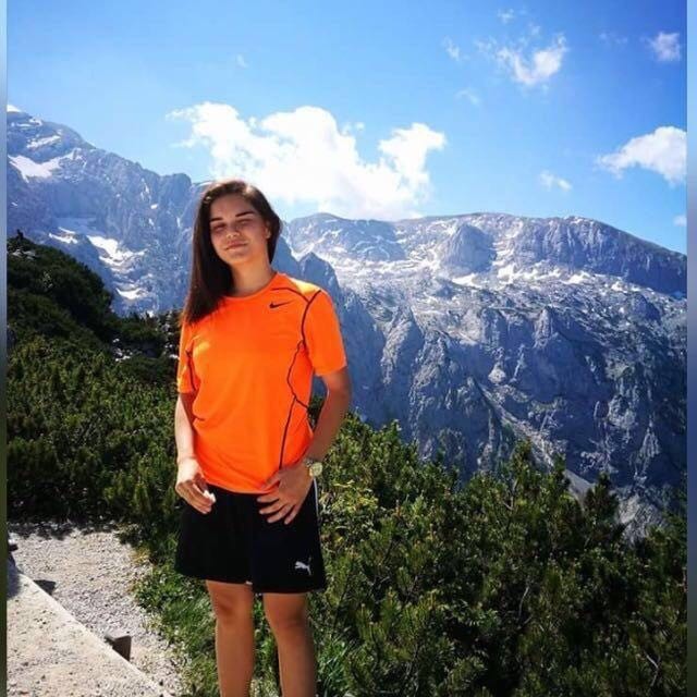 Almanyada Uçurumdan Düşerek Can Veren Melek, Bursada Toprağa Verildi