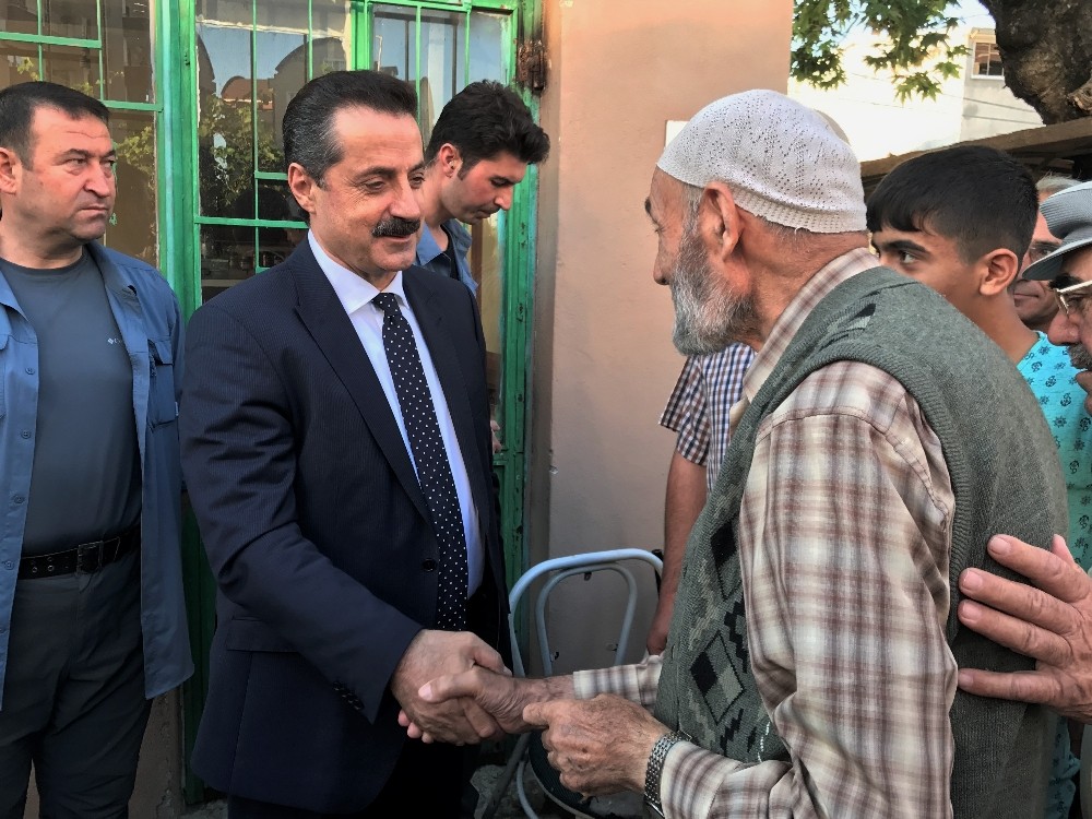 Bakan Çelik, Bayram Namazını Bursada Kıldı