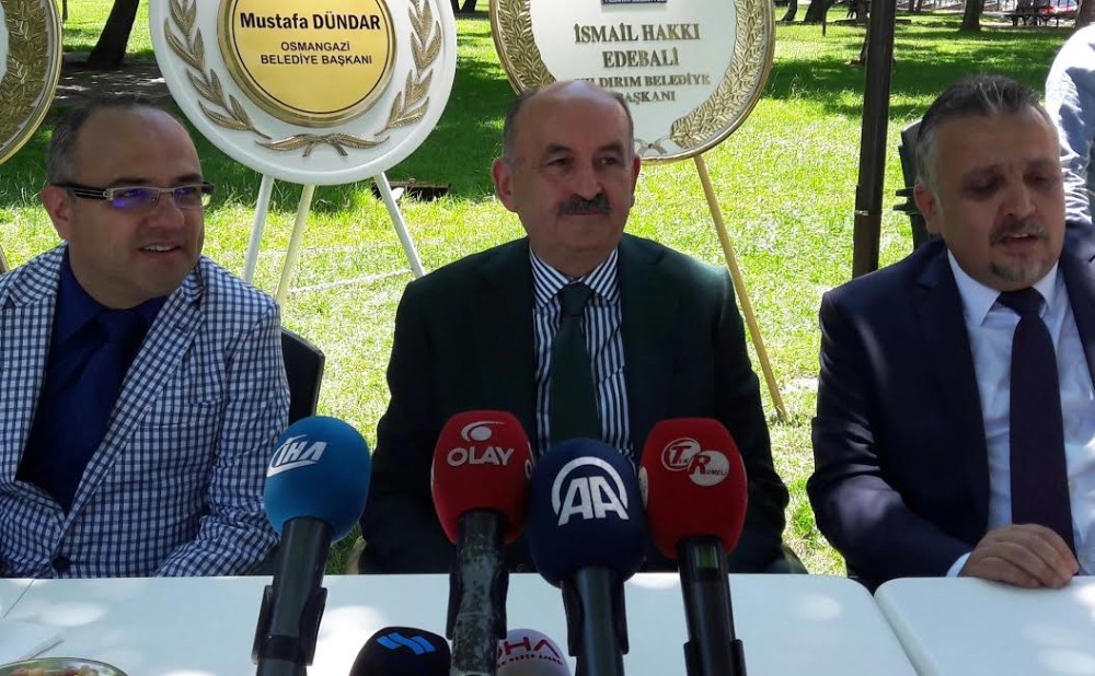 Bakan Müezzinoğlu: Yabancılara Alet Olan Bir İslam Dünyası Yönetim Anlayışının Bedelini Ödüyoruz