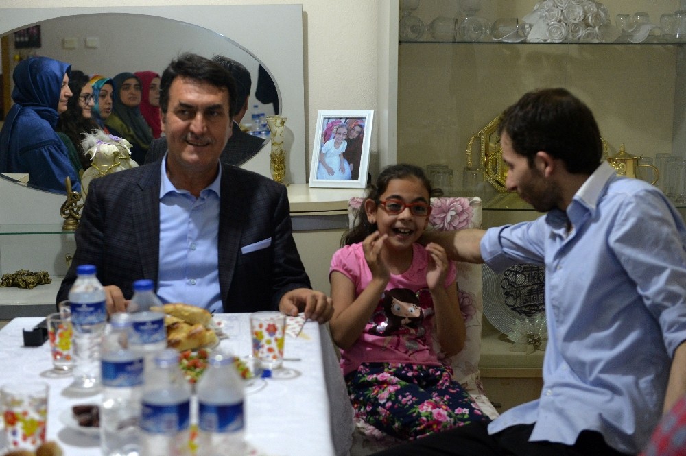 Başkan Dündardan Esmaya Sürpriz Ziyaret