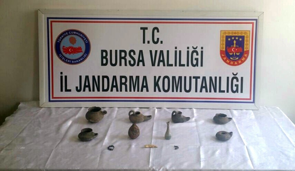 Bisküvi Kutusundan Tarihi Eser Çıktı