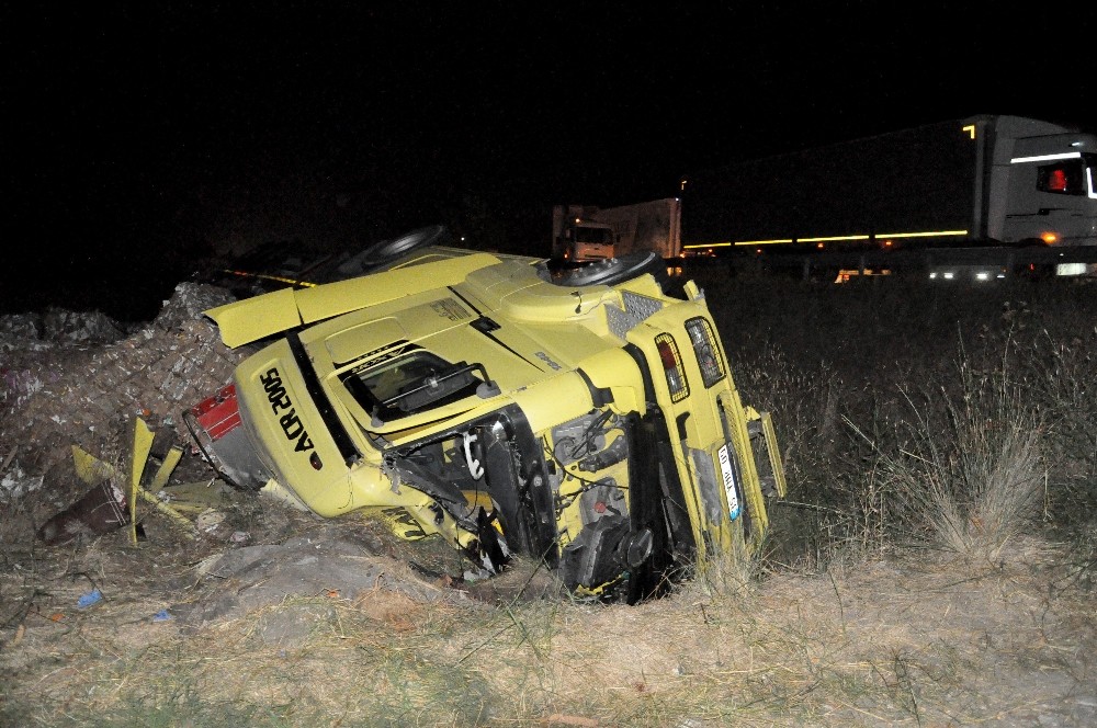 Devrilen Tırda Can Pazarı: 1 Ölü, 1 Yaralı