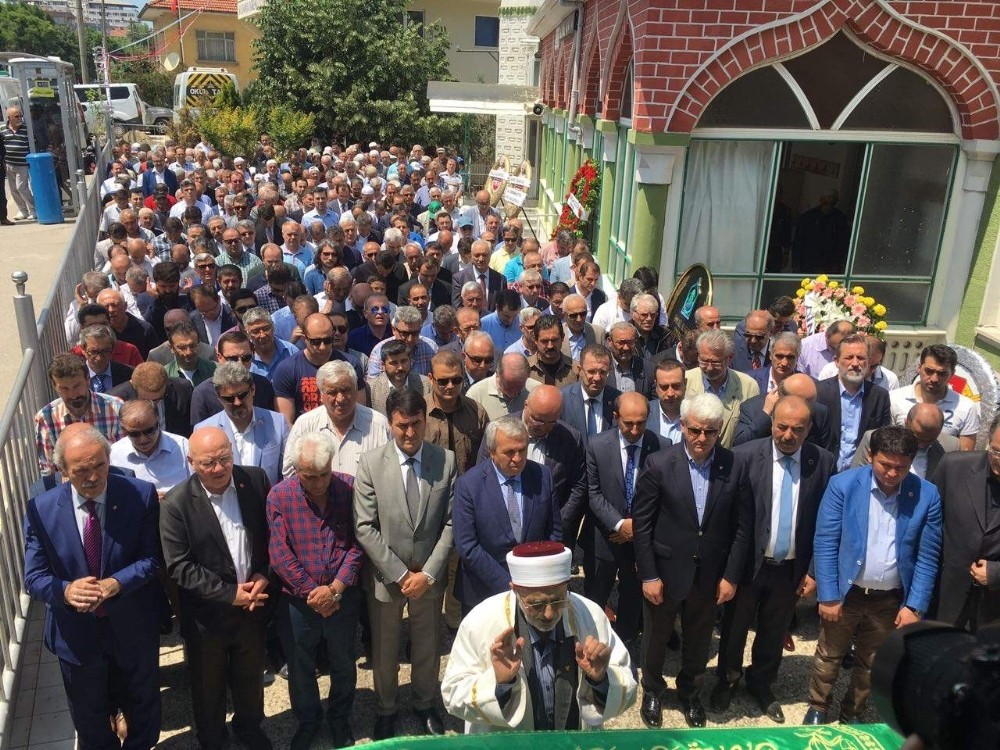 Duayen Gazetecinin Anne Acısı