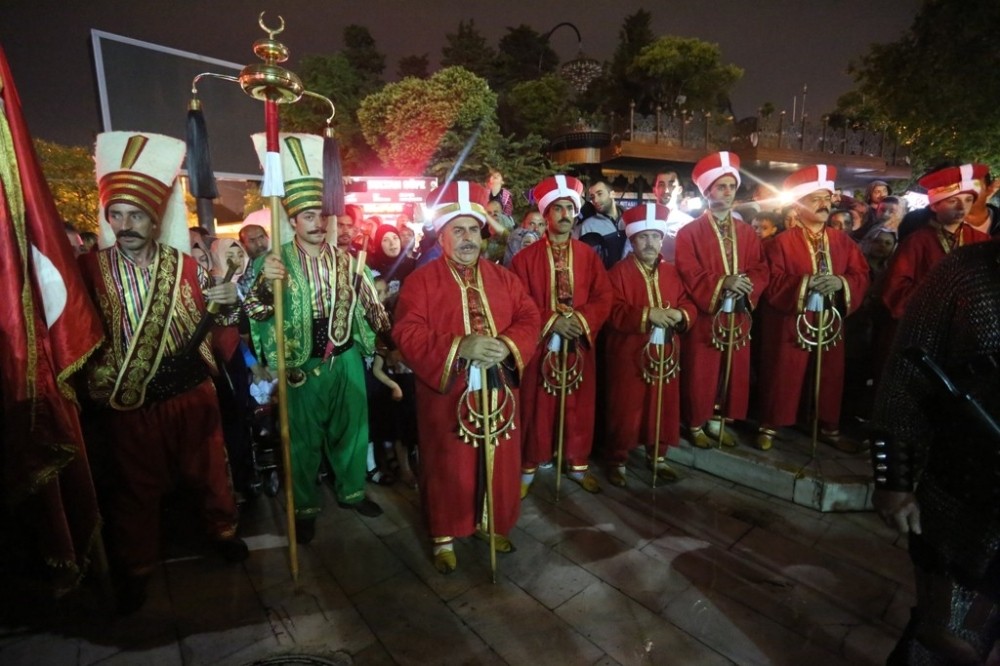 Gürsu Mehteranı Eyüp Sultanda Sahne Aldı