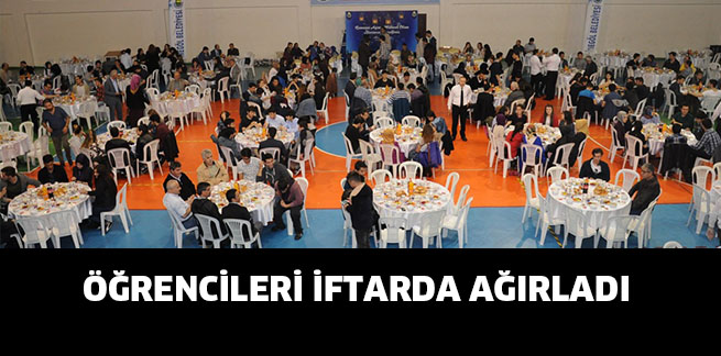 ÖĞRENCİLERİ İFTARDA AĞIRLADI