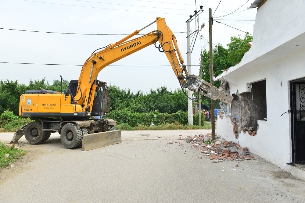 Kaçak Yapılara Yıldırım Müdahale