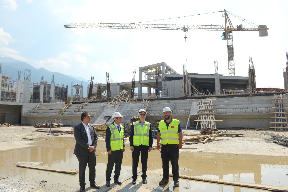 Türkiyenin En Büyük Spor Kompleksi Yıldırımda Yükseliyor