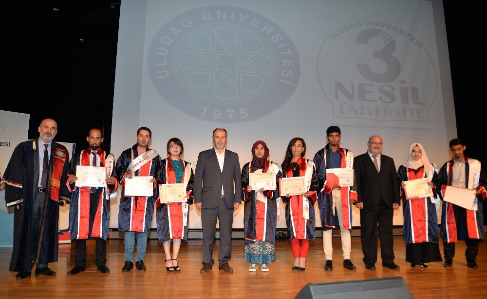 Yabancı Öğrenciler Türkçelerini Konuşturdu