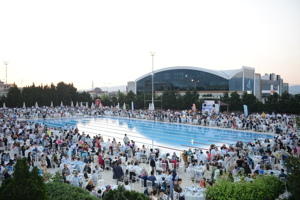 Yıldırımda Kardeşlik İftarı