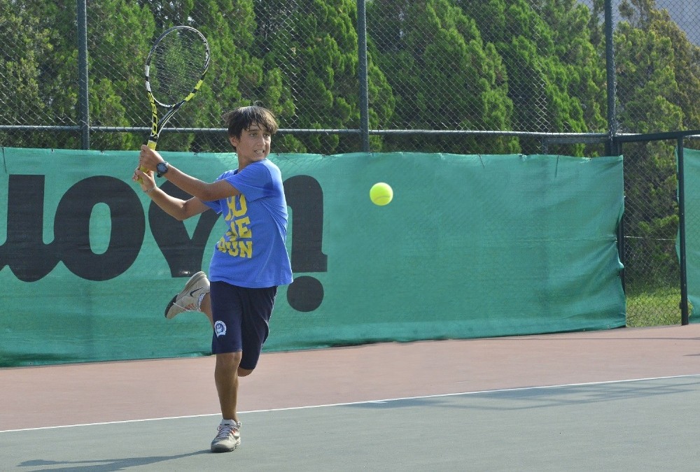Yıldırımlı Raketten Altın Madalya
