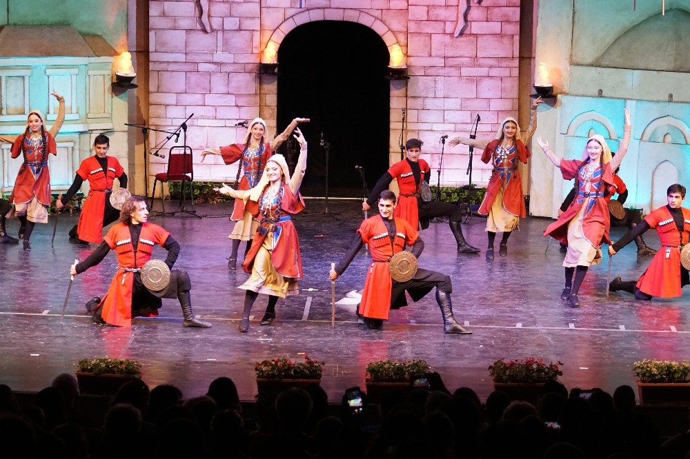 ‘Altın Karagöz İle Görsel Şölen