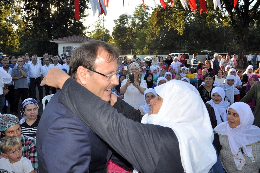Başbakan Yardımcısı Çavuşoğlu, Ürün Toplama Merkezini Hizmete Açtı