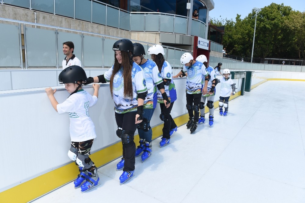 Bursada Her Mevsim Buz Pateni Keyfi