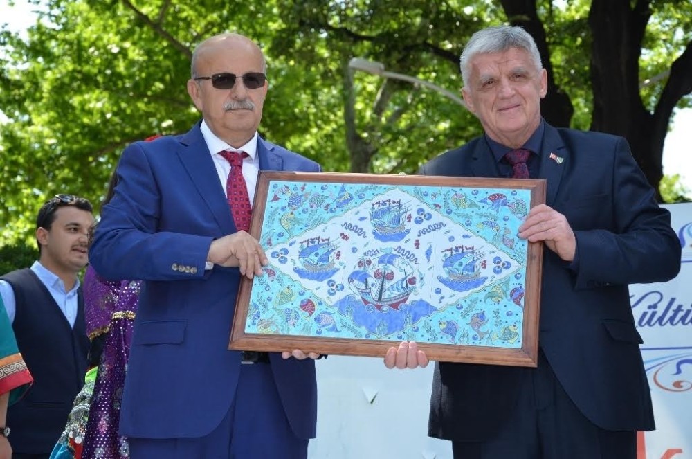 İznik Belediyesi Avrupada 60 Çocuğu Sünnet Ettiriyor