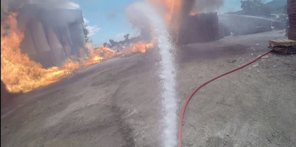 (Özel Haber) Palet Fabrikası Alev Alev Böyle Yandı