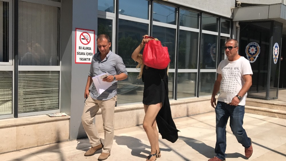 Peruk Ve Saç Takımı Çalan Hırsız Travesti Çıktı…