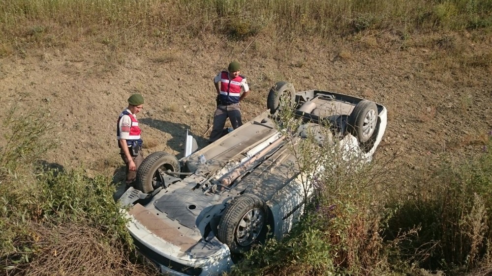 Takla Atan Araçtan Sağ Çıktılar