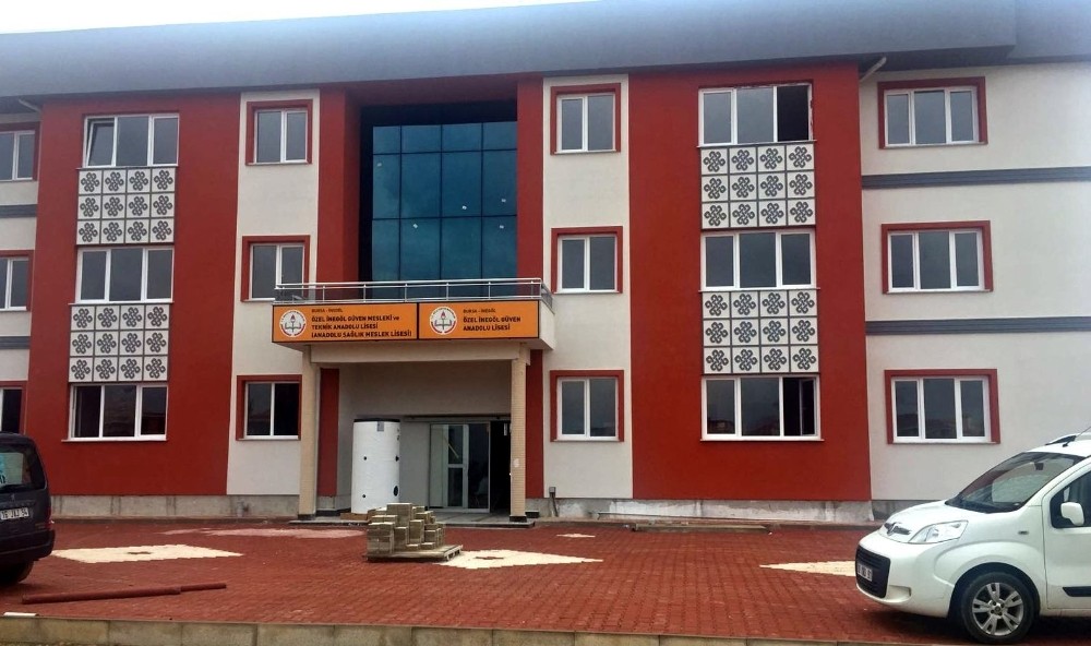 Yenişehirli İş Adamından İnegöle Lise