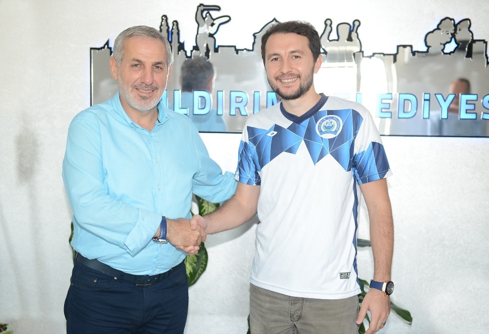 Yıldırım Belediyespordan Savunmaya Takviye
