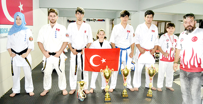 iNEGöLLü SPORCULARDAN BüYüK BAŞARI