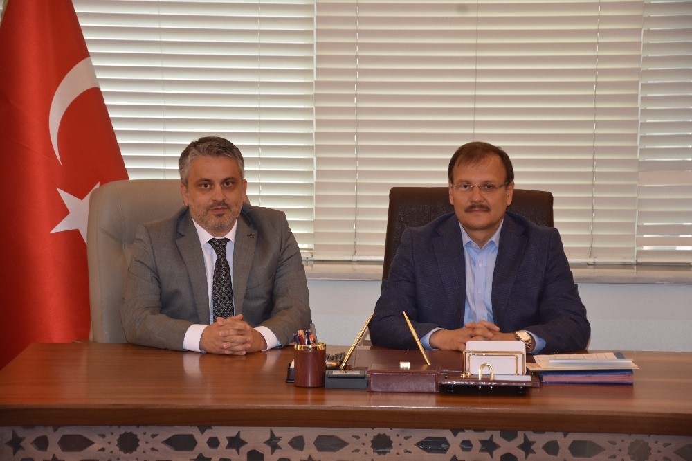 Başbakan Yardımcısı Çavuşoğlundan Yeni İl Başkanı Salmana Ziyaret