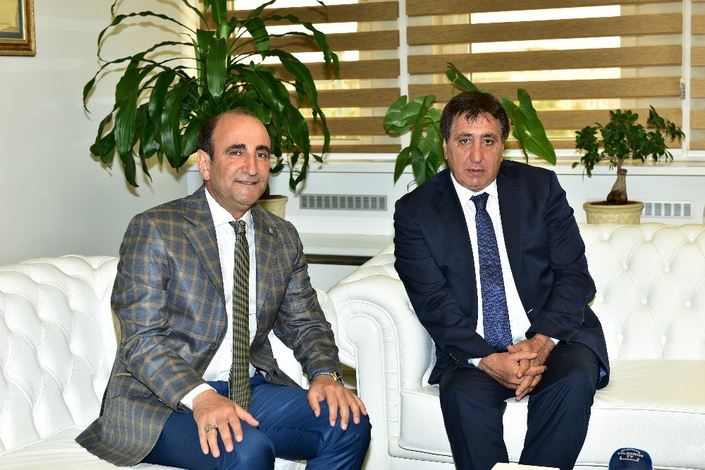 Başkan Edebali Vali Küçüke Kentsel Dönüşümü Anlattı