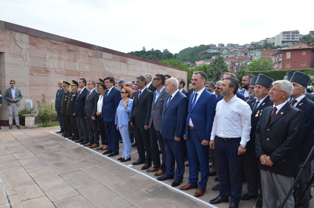 Bayar Ölümünün 31. Yılında Anıldı