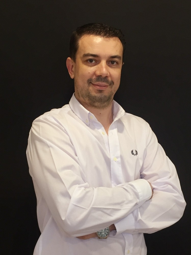 Diş Ağrısı Geceyi Seviyor