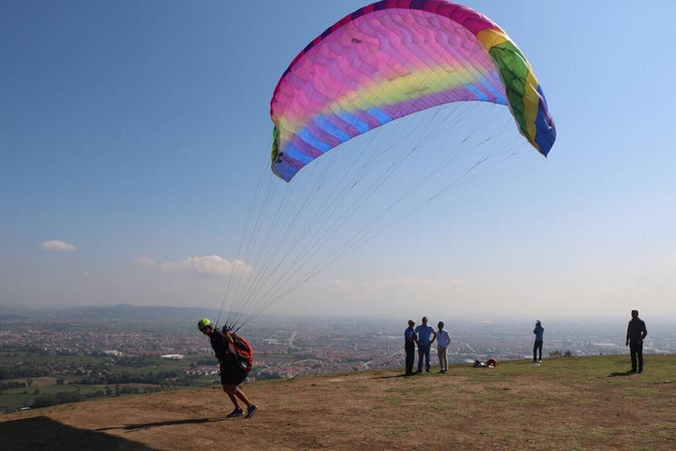 Dostum Yamaç Paraşütü Pilotlarından Büyük Başarı