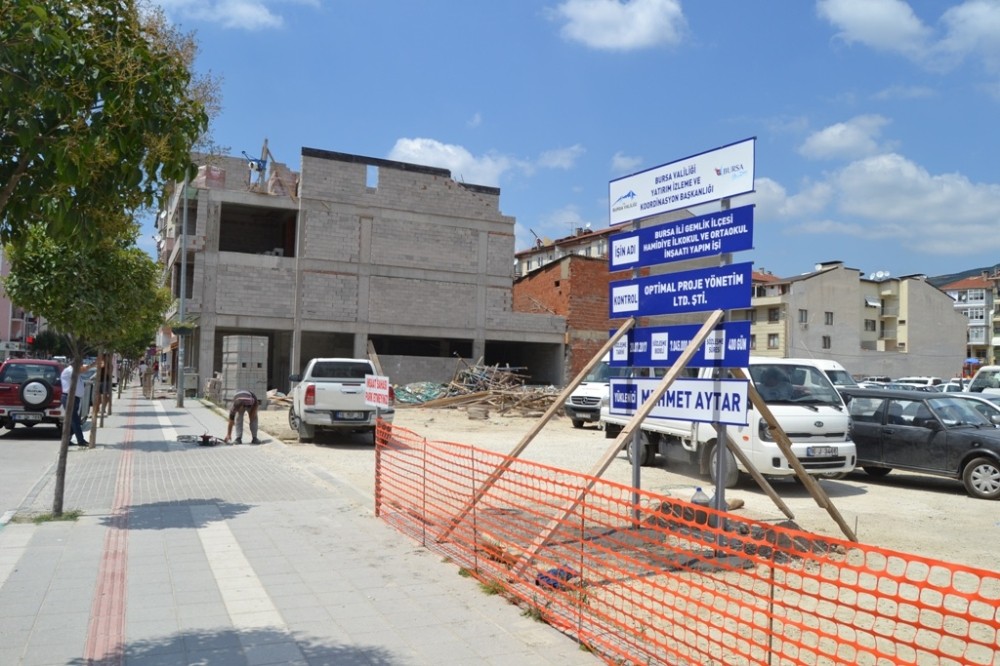 Gemlike İki Yeni Okul