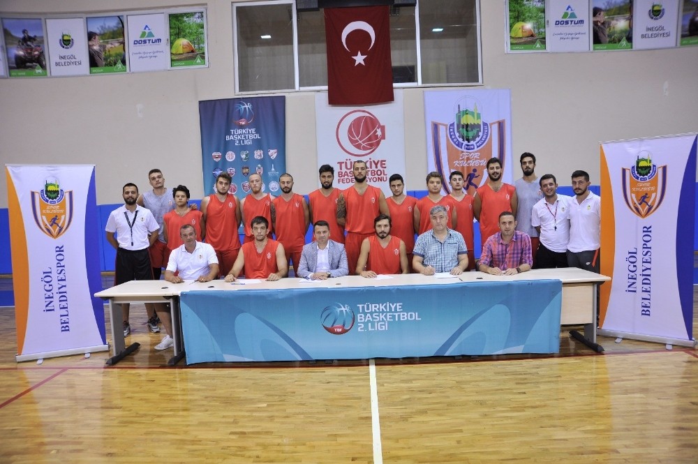 İnegöl Belediyespordan İmza Şovu